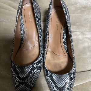 Vionic Animal Print Heels Size 8